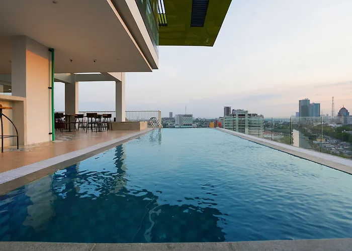 Collection O 11 Life Style Surabaya Hotel